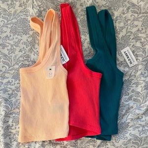 Ribbed Tanks